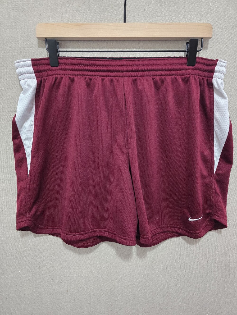 Nike Team Women’s Athletic Shorts Maroon White 6” Inseam Activewear
